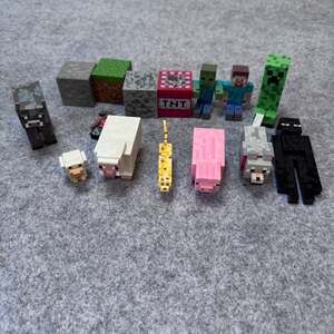 Minecraft Jazwares Mojang Action Figures Lot 14 Pc Steve Creeper Enderman Animal